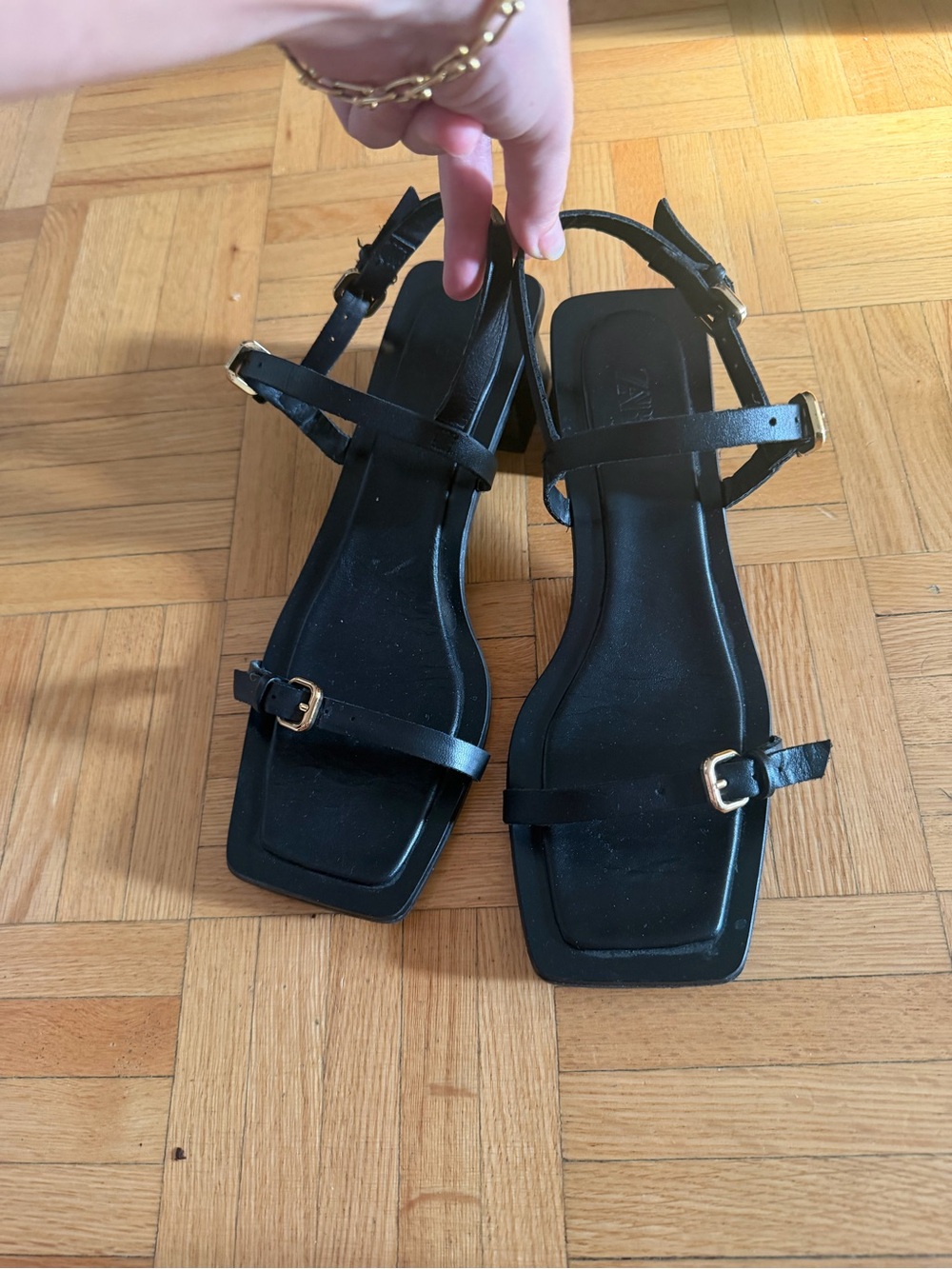 Women's Black Strappy Square-Toe Low Heel Sandals - Picture 2 of 3